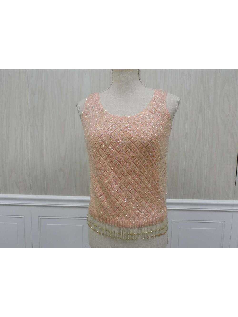 Vintage Woman's Sleeveless CYN LES Beautiful Pink Fully beaded Top Sweater